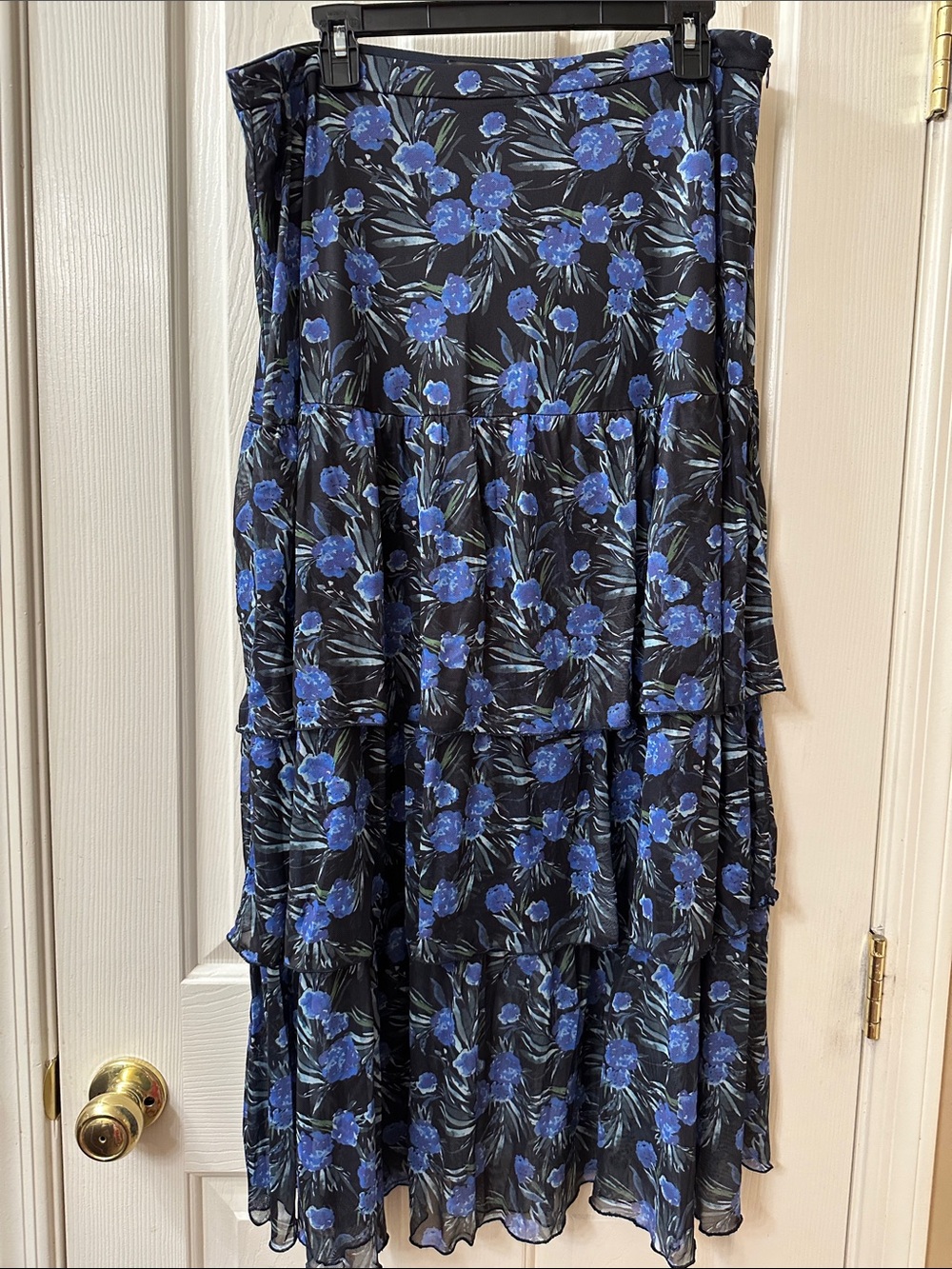 Nicole Miller Black Maxi Skirt with Blue Floral Print size Large Ruffled Tiered